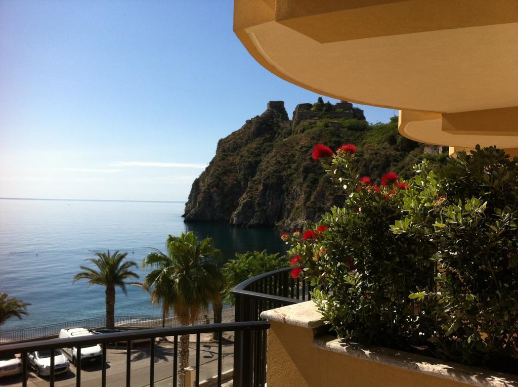Elihotel Sant'Alessio Siculo Phòng bức ảnh