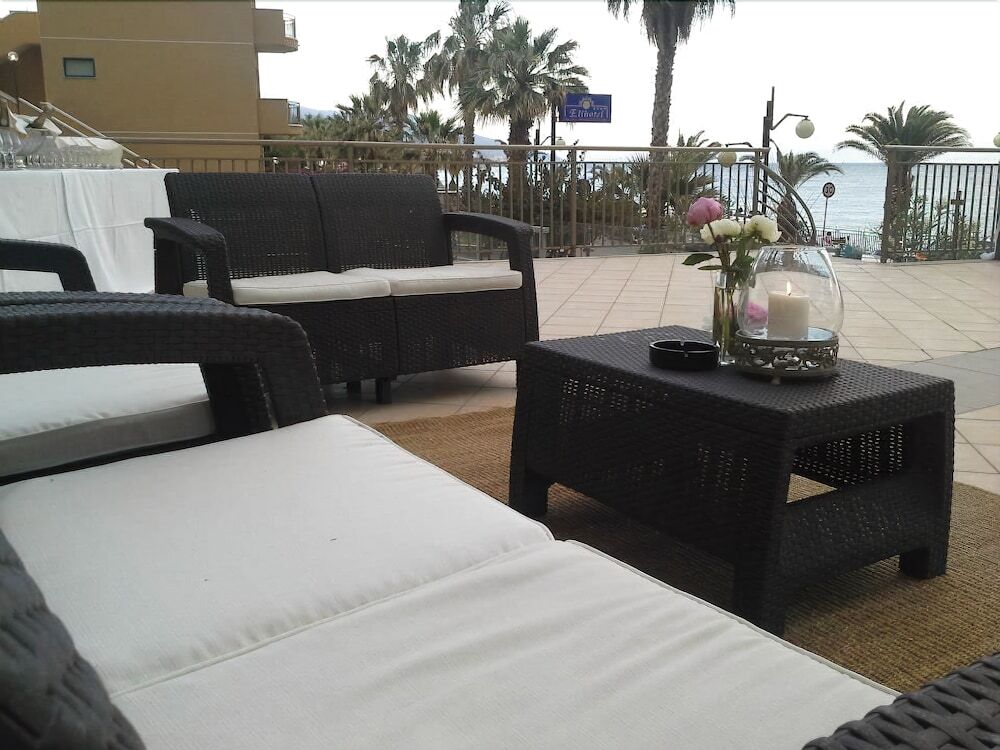 Elihotel Sant'Alessio Siculo Ngoại thất bức ảnh